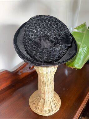 Vintage Black Velvet Hat, Bow by United Hatters Cap & Millinery works Int Union